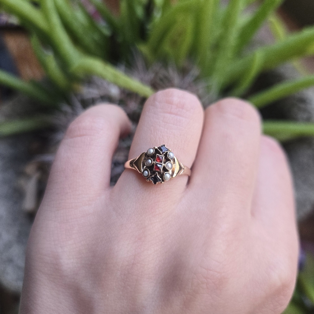Antique 10K Art Nouveau Solid Gold Garnet, Sapphire & Seed Pearl Ornate Ring, 6 - Picture 7 of 16
